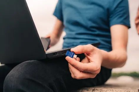 Cle USB 3,2 dual USB c et USB a 64go bleue — VERBATIM, vue 3